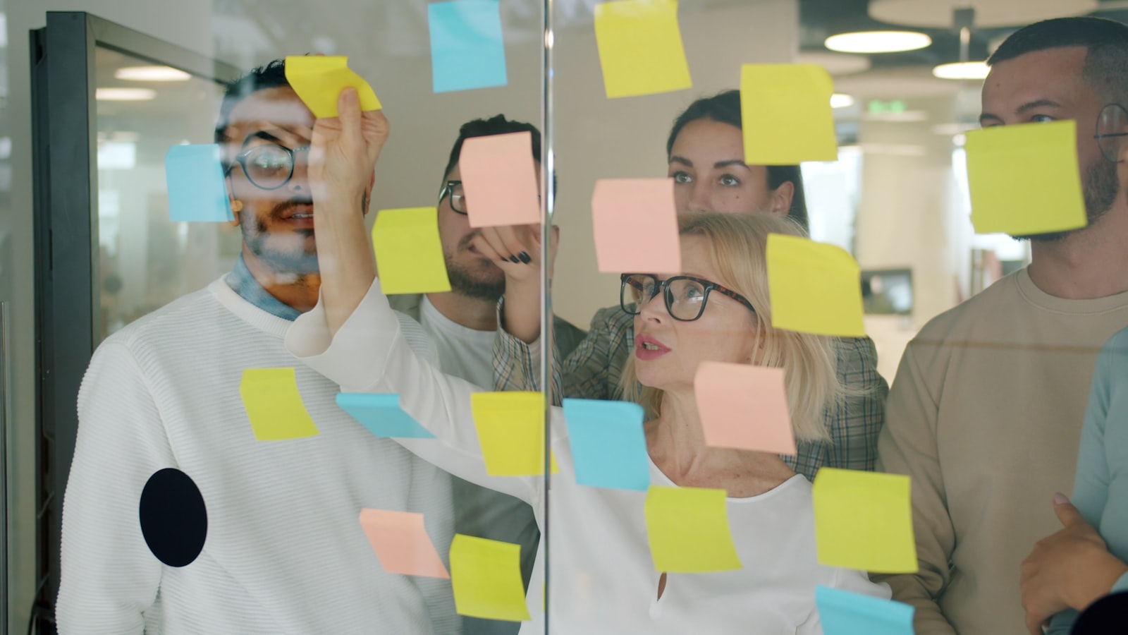 Grow Bees — Digital Marketing Agency | Grow Your Business Digitally Grow Bees team planning a digital marketing strategy and process in Delhi